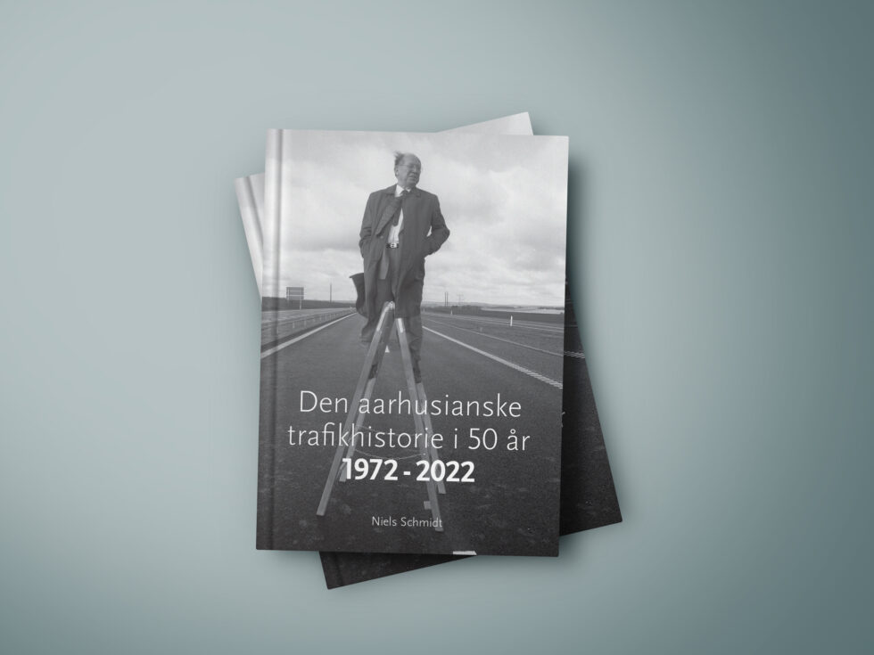 Bog på over 300 sider omhandlende trafik og veje i Aarhus Kommune gennem 50 år, fra 1972 til 2022. Lavet i samarbejde med Stadsarkivet i Aarhus Kommune.